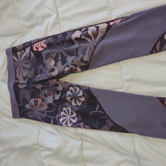 Girls Nike Dri-fit Leggings Size small - Picture 4 of 5